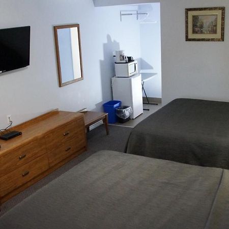Robyn'S Motel Peterborough Extérieur photo