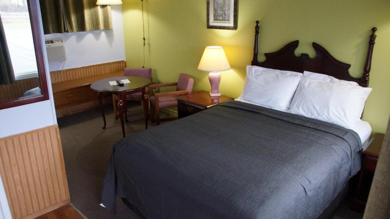 Robyn'S Motel Peterborough Extérieur photo