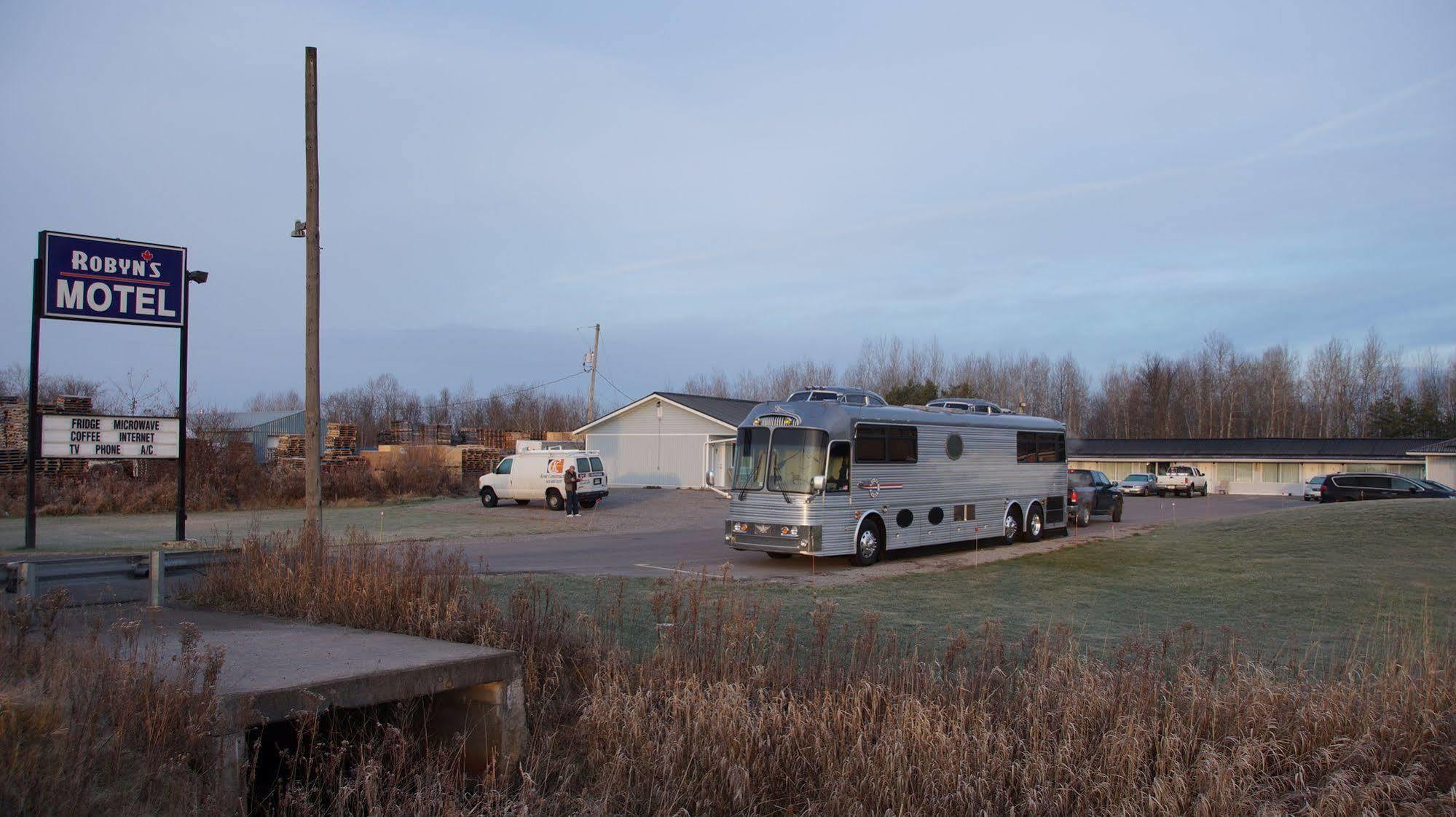 Robyn'S Motel Peterborough Extérieur photo